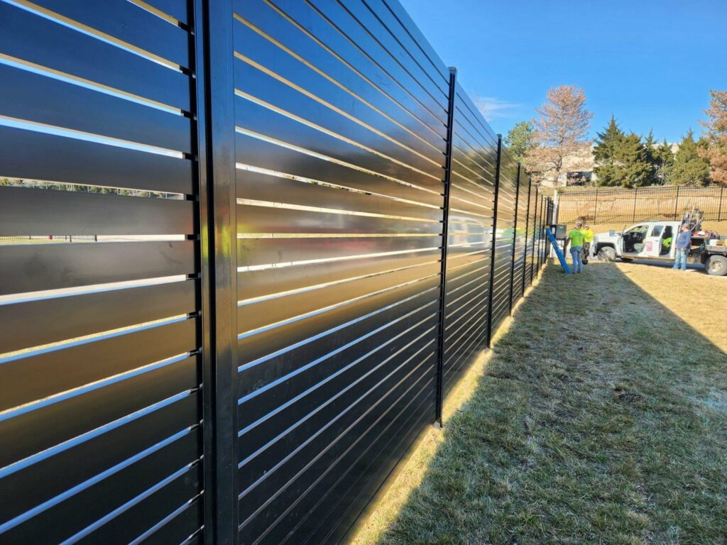 aluminum horizontal slat fence usa