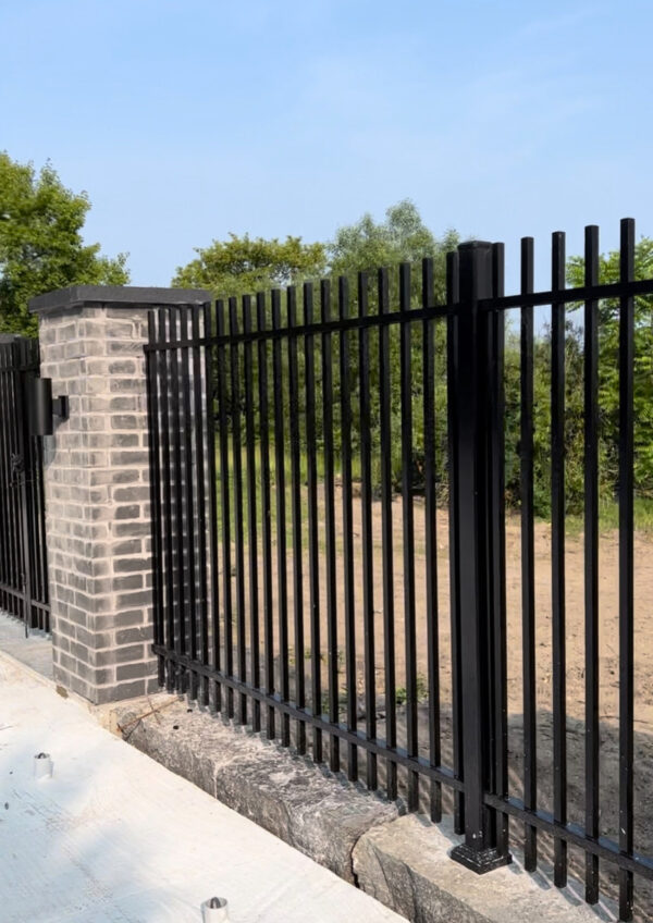 modern fence minneapolis