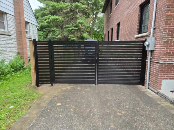 aluminum modern gates canada